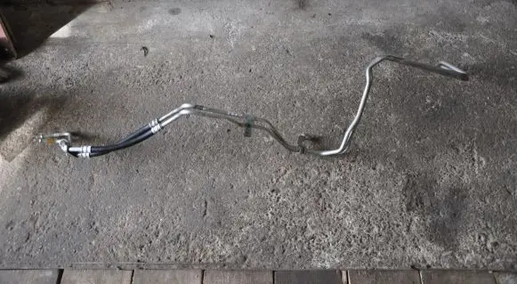 Dodge Durango Gearbox oil cooler pipe/hose 68244072ab KLEP870