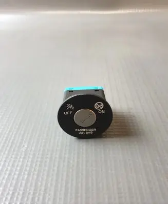KIA Sportage Passenger airbag on/off switch 