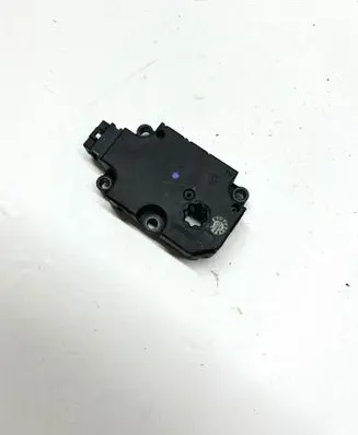 Mercedes-Benz C W205 Air flap motor/actuator K11119A01 TBAT0088D00 ZBAT0088D00