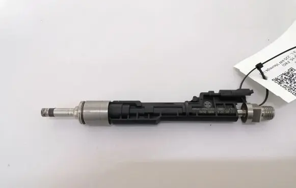 BMW X5 F15 Fuel injector 7639994