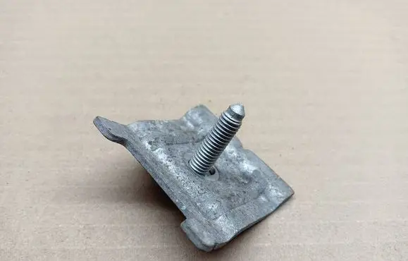 Battery bracket