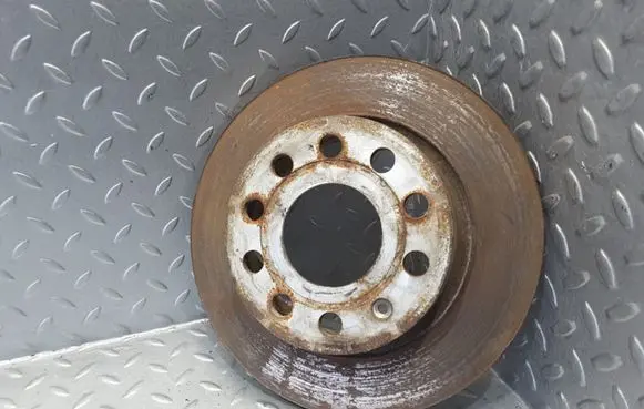Volkswagen Jetta VI Rear brake disc
