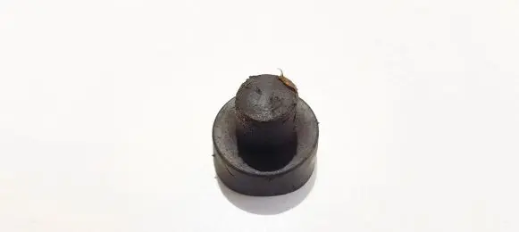 Renault Laguna I Coil spring mount 