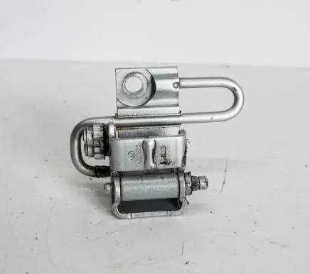 Audi A3 S3 8P Rear door lower hinge 8P4833411A