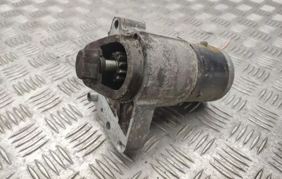 Peugeot 3008 I Starter motor V755001780