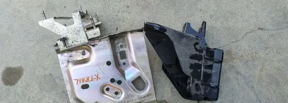 Nissan X-Trail T32 Battery tray 