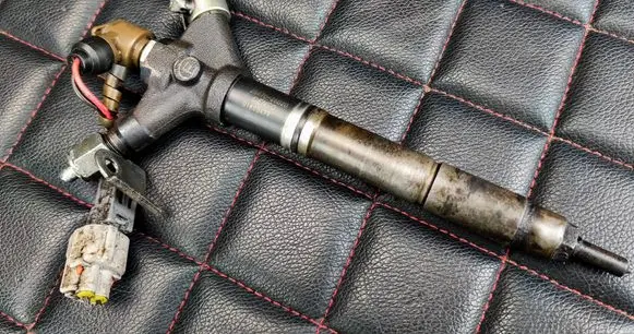 Toyota Auris 150 Fuel injector 2367026020