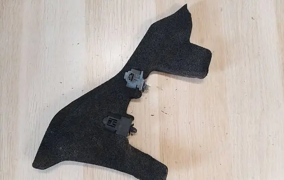 Nissan Note (E12) Fender foam support/seal 