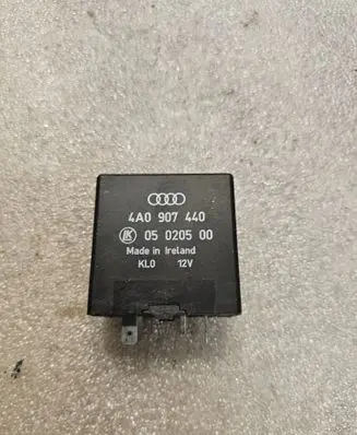 Audi A8 S8 D2 4D Other relay 4A0907440 05020500