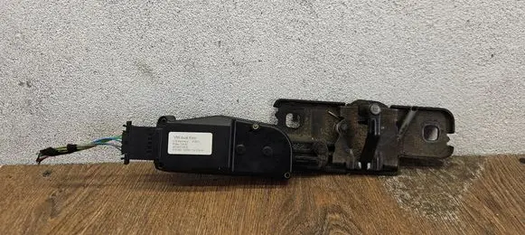 Tailgate/trunk/boot lock/catch/latch