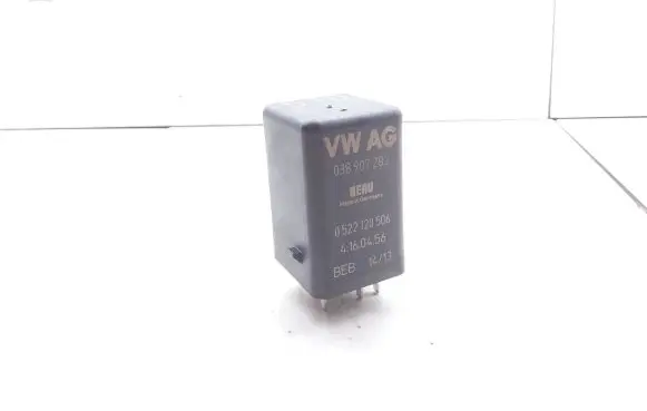 Volkswagen Transporter - Caravelle T5 Glow plug pre-heat relay 038907282 0522120506