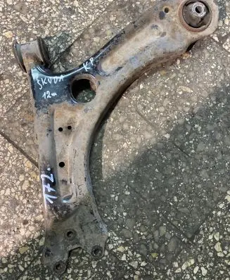 Skoda Octavia Mk2 (1Z) Front lower control arm/wishbone