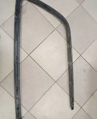 Chrysler Pacifica Rear side glass trim 68227296A 68227296