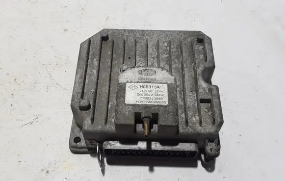 Renault Master II Engine control unit/module 7700313948
