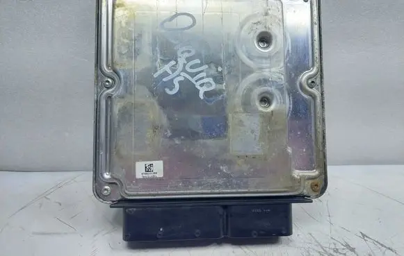 Skoda Octavia Mk2 (1Z) Engine control unit/module 03G906016DJ 0281011883 1039S06266