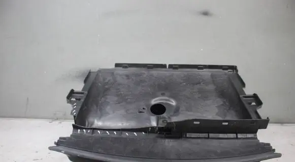 Tesla Model Y Intercooler air guide/duct channel 1164066600A