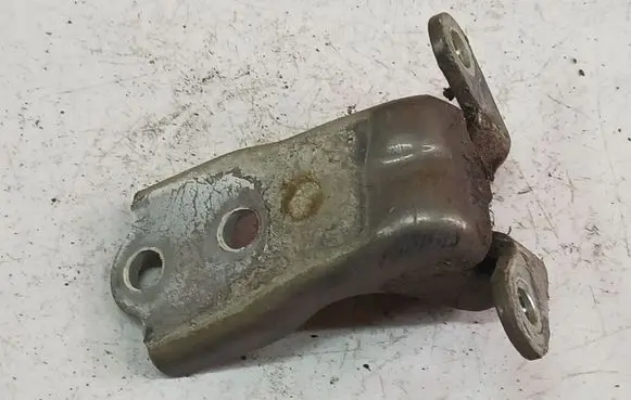 Opel Antara Front door upper hinge 
