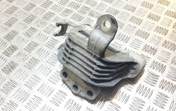 Opel Astra J Engine mount bracket 13346761