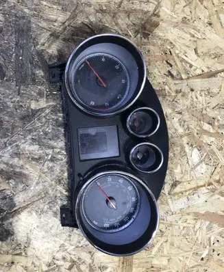 Opel Insignia A Speedometer (instrument cluster) 20984544 AB0H