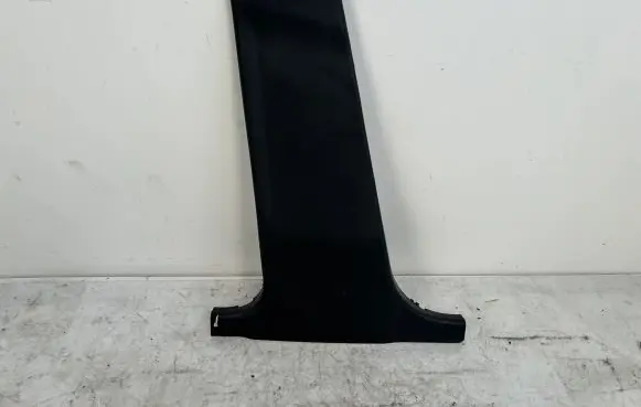 Mercedes-Benz C AMG W204 (B) pillar trim (bottom) A2046900525