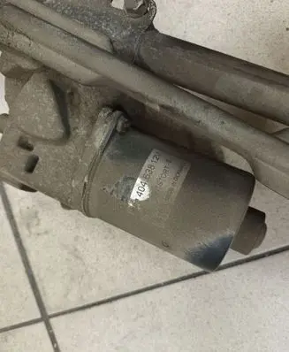 Peugeot 307 Front wiper linkage and motor