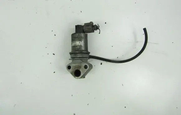 Volkswagen PASSAT B5.5 EGR valve 