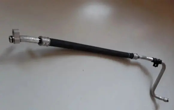 Air conditioning (A/C) pipe/hose