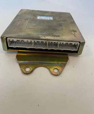 Mitsubishi Carisma Engine control unit/module MD322386 E2T63276