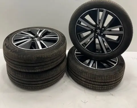 Peugeot 5008 II R19 alloy rim 9832762380 00519C03
