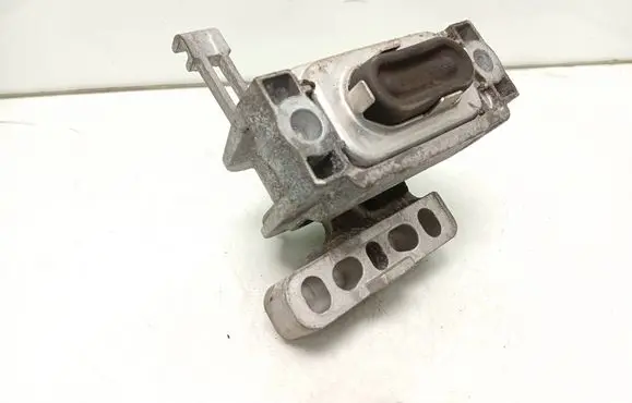 Engine mount bracket