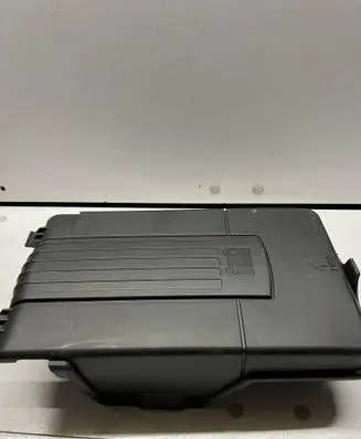 Audi A3 S3 A3 Sportback 8P Battery box tray cover/lid 3C0915443A