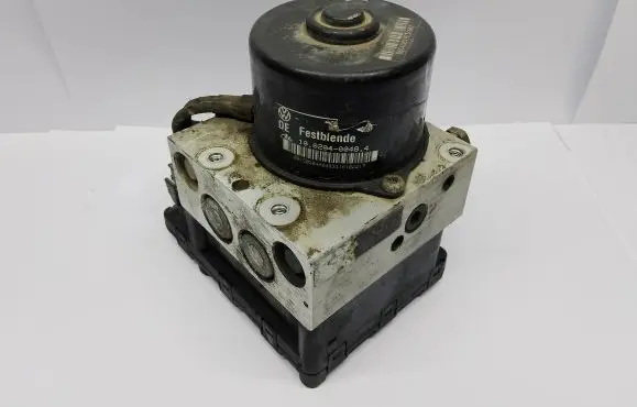 Volkswagen PASSAT B4 ABS Pump 3A0907379
