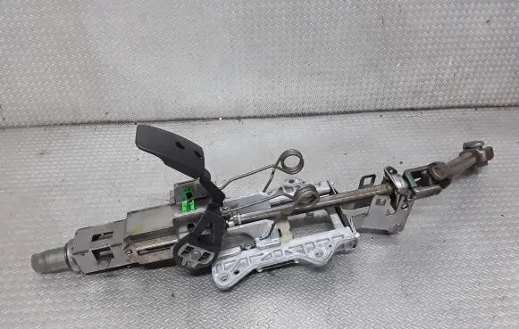 Volkswagen Golf V Steering wheel axle