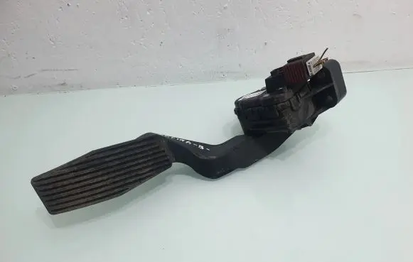 Opel Zafira B Accelerator throttle pedal 9202342