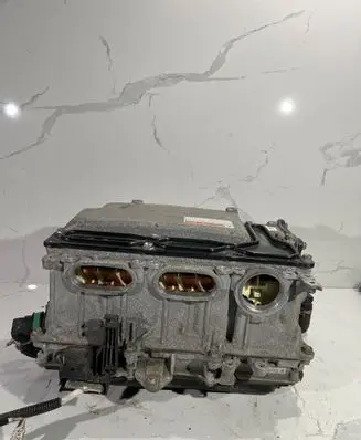 Toyota Auris E180 Voltage converter inverter G920047190 13L060735