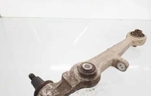 Volkswagen PASSAT B5.5 Front control arm 8D0407155D