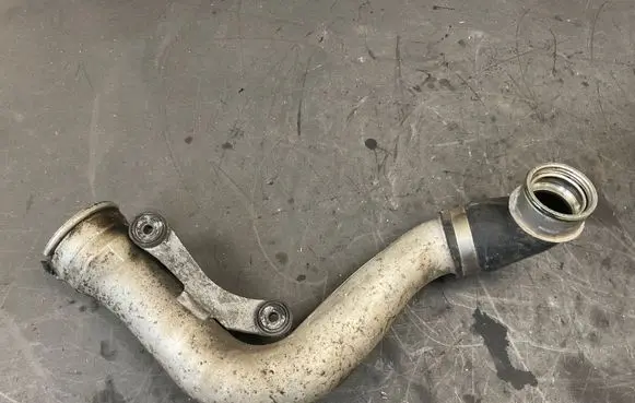 Volkswagen Eos Turbo air intake inlet pipe/hose 1K0145762M 1K0145832E AXX