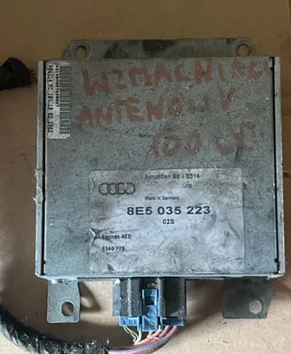 Audi A4 S4 B5 8D Sound amplifier 8E5035223 B66314