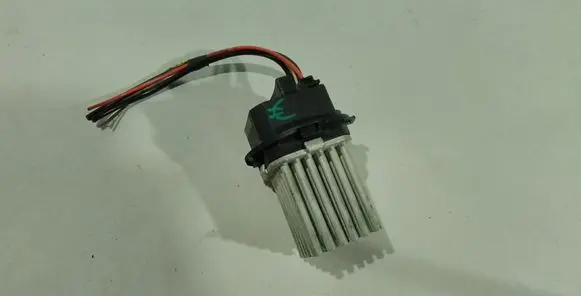 Peugeot 307 Heater blower motor/fan resistor F8840002 5HL08894103 0286N9100618