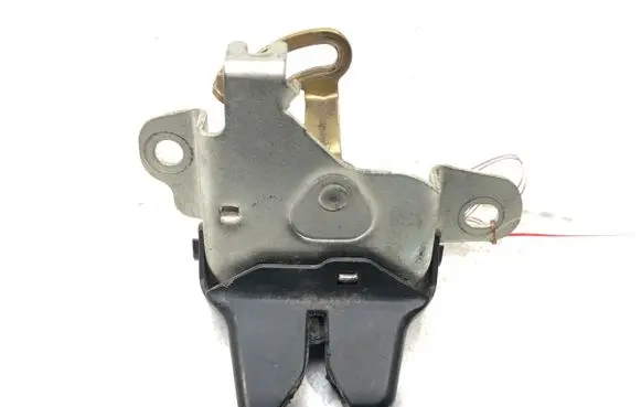 Suzuki Liana Tailgate exterior lock 