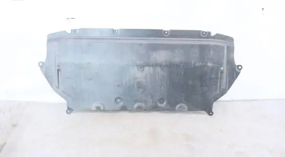 BMW 5 G30 G31 G38 Engine splash shield/under tray 7340168 51757340168