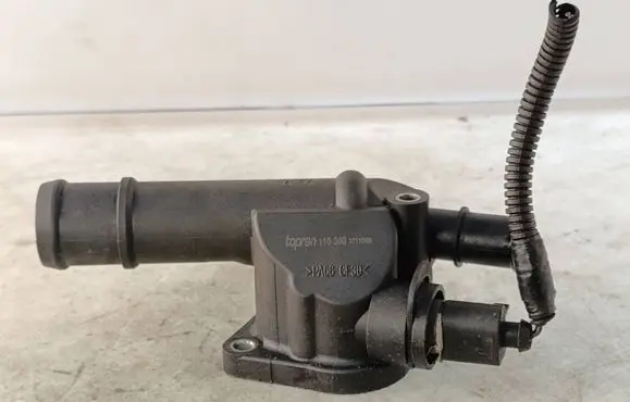 Thermostat/thermostat housing