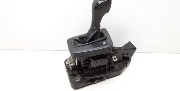 Volvo V70 Gear shifter/selector P08699281