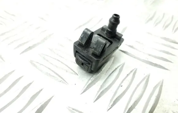 Skoda Octavia Mk3 (5E) Windshield washer spray nozzle 1Z0955985