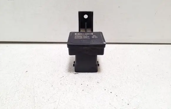 Nissan Navara D23 Glow plug pre-heat relay 110675590R A622900130