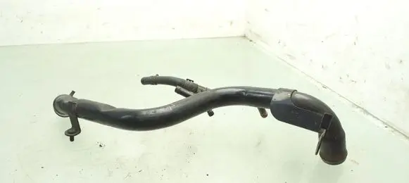 Volkswagen PASSAT B5 Engine coolant pipe/hose 038121071F