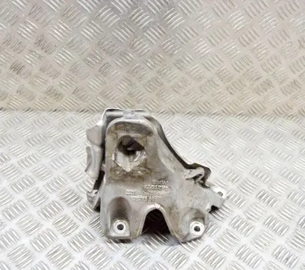 BMW X5 F15 Engine mounting bracket 6853208