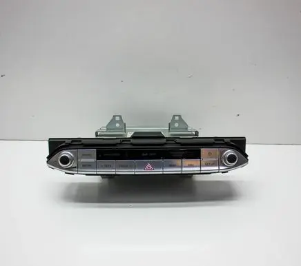 KIA Stinger Radio/CD/DVD/GPS head unit 96560J5750