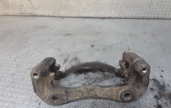 Chevrolet Captiva Front Brake Caliper Pad/Carrier 