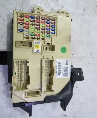 KIA Carens III Fuse box set 91950-A4610